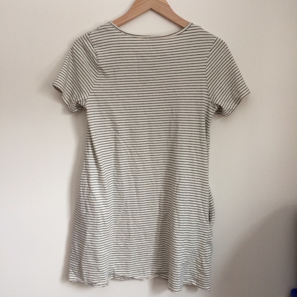 Umgee Striped T-shirt Dress w/ Pockets - Picture 5 of 6